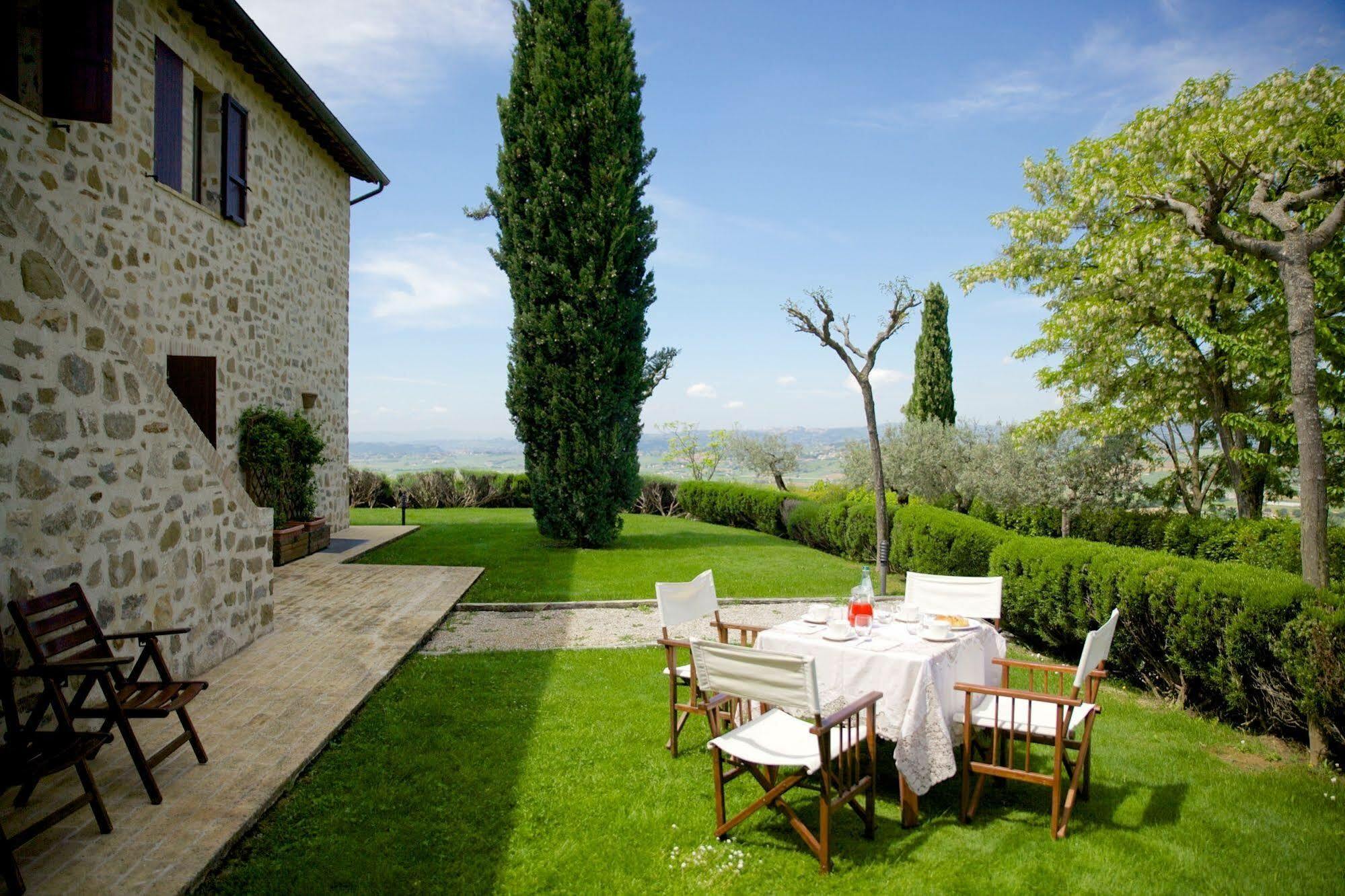 Agriturismo Le Colombe Assise Extérieur photo